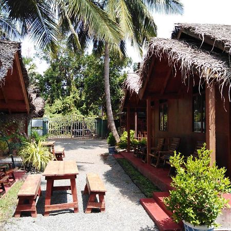 Blue Ocean Cabana Hotel Тринкомале Екстериор снимка